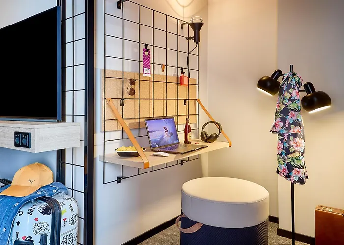 Отель Moxy Luxembourg Airport 3*