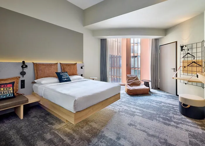 Отель Moxy Luxembourg Airport