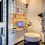 فندق Moxy Luxembourg Airport 3*