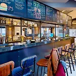 فندق Moxy Luxembourg Airport