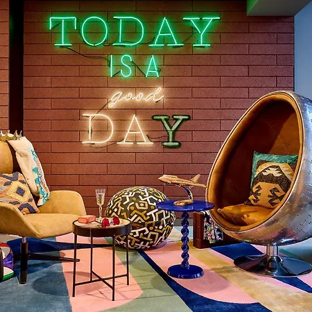 Moxy Luxembourg Airport 3* Niederanven