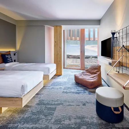 Hotel Moxy Luxembourg Airport 3*