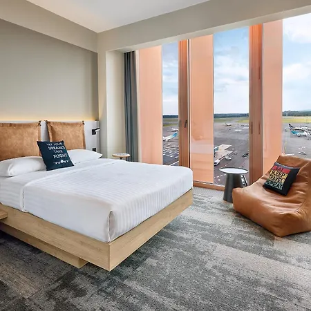 Szálloda Moxy Luxembourg Airport Niederanven