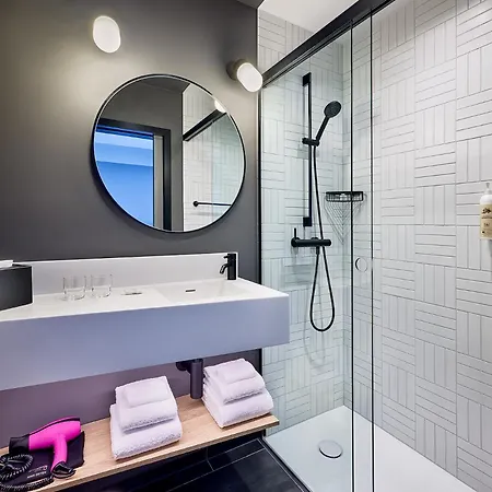 Moxy Luxembourg Airport 3* Niederanven