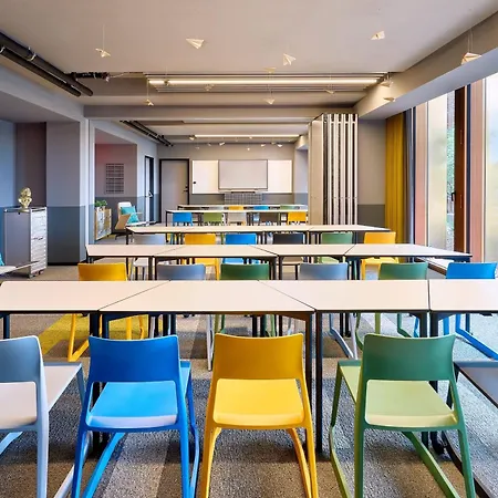 Moxy Luxembourg Airport