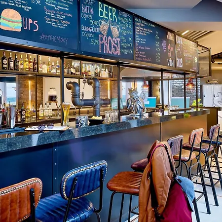 Hotel Moxy Luxembourg Airport