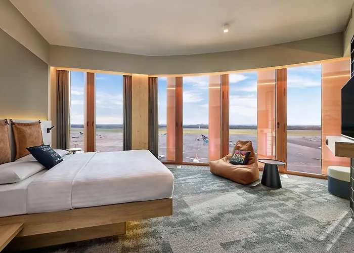 Moxy Luxembourg Airport Otel Sandweiler