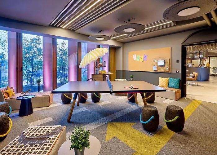 Moxy Luxembourg Airport 3*