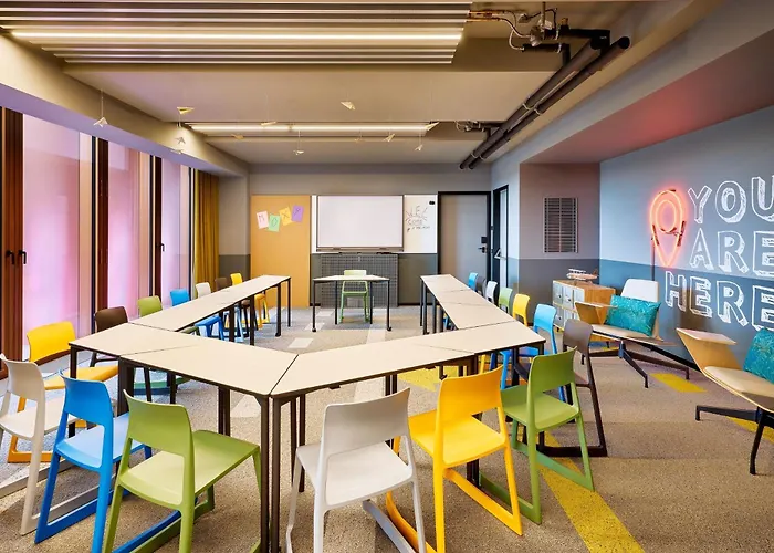 Hotell Moxy Luxembourg Airport