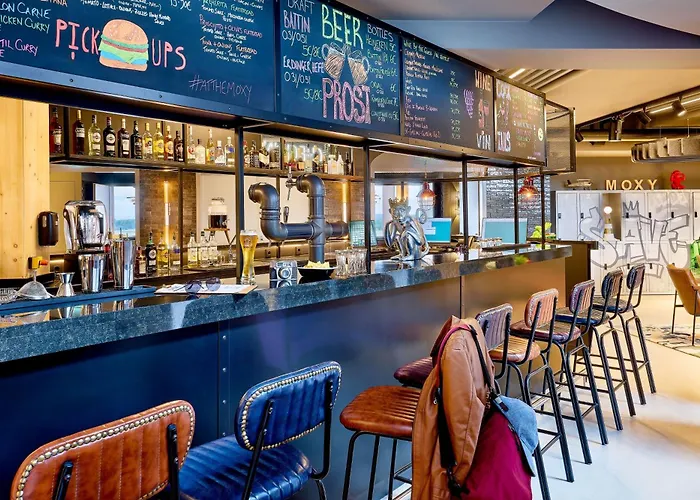 Hotell Moxy Luxembourg Airport